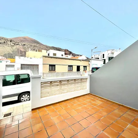 Apartamento De 1 Dormitorio Frente Al Mar En Tamaduste