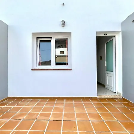 Apartamento De 1 Dormitorio Frente Al Mar En Tamaduste